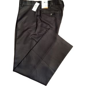 Van Heusen Traveler Classic Fit No-Iron Men's Dress Pants, Size 34 x 30, Black
